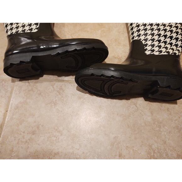 Women's Rubber Rain Boots, Size 7 - Picture 4 of 6
